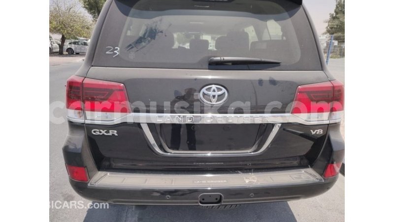 Big with watermark toyota land cruiser harare import dubai 8295