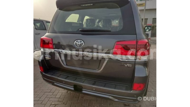 Big with watermark toyota land cruiser harare import dubai 8296