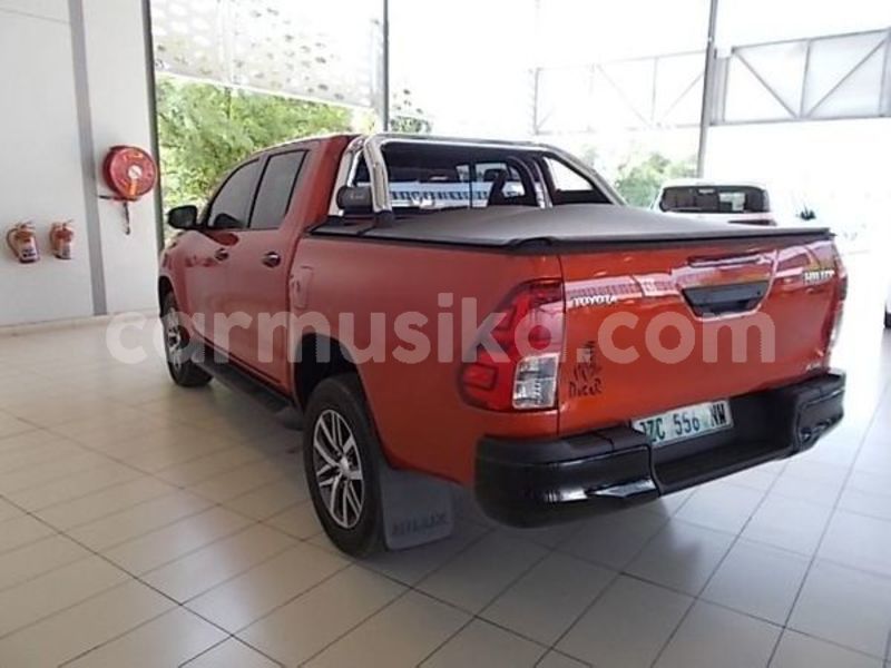 Big with watermark toyota hilux matabeleland south beitbridge 8298