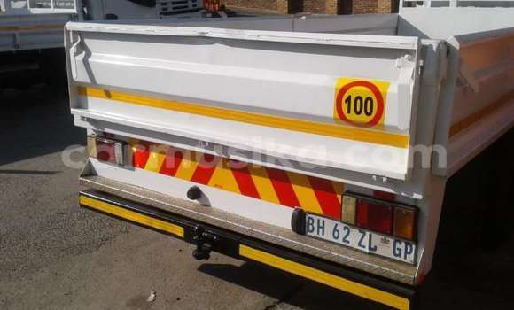 Acheter Occasion Voiture Isuzu D–MAX Blanc à Bulawayo, Bulawayo Acheter Occasion Voiture Isuzu D–MAX Blanc à Bulawayo, Bulawayo