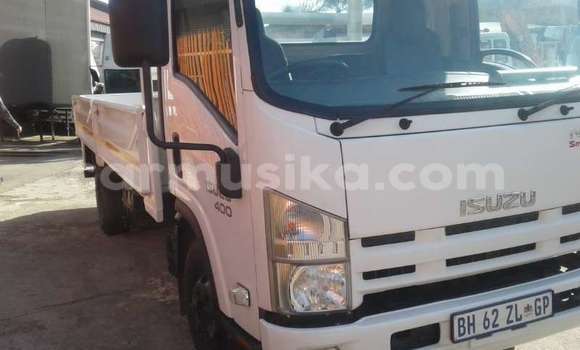 Acheter Occasion Voiture Isuzu D–MAX Blanc à Bulawayo, Bulawayo Acheter Occasion Voiture Isuzu D–MAX Blanc à Bulawayo, Bulawayo