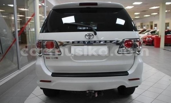 Tenga Tsaru Toyota Fortuner Chena Mota in Beitbridge in Matabeleland South Tenga Tsaru Toyota Fortuner Chena Mota in Beitbridge in Matabeleland South