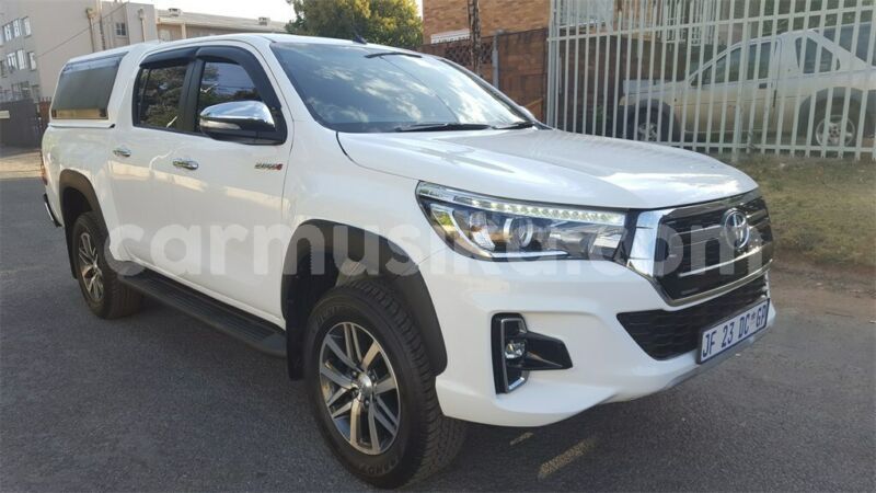 Big with watermark toyota hilux matabeleland south beitbridge 8324