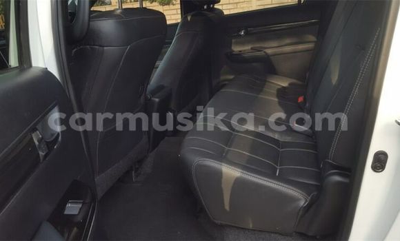 Acheter Occasion Voiture Toyota Hilux Blanc à Beitbridge, Matabeleland South Acheter Occasion Voiture Toyota Hilux Blanc à Beitbridge, Matabeleland South