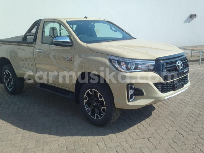 Big with watermark toyota hilux matabeleland south beitbridge 8326