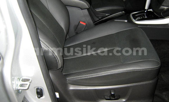 Acheter Occasion Voiture Isuzu KB Gris à Beitbridge, Matabeleland South Acheter Occasion Voiture Isuzu KB Gris à Beitbridge, Matabeleland South