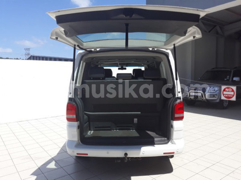 Big with watermark volkswagen caravelle matabeleland south beitbridge 8332