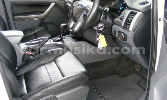 Acheter Occasion Voiture Ford Ranger Blanc à Beitbridge, Matabeleland South Acheter Occasion Voiture Ford Ranger Blanc à Beitbridge, Matabeleland South