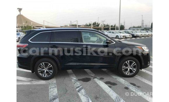 Acheter Import Voiture Toyota Highlander Noir à Import - Dubai, Harare Acheter Import Voiture Toyota Highlander Noir à Import - Dubai, Harare