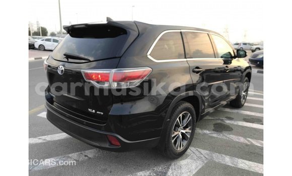 Acheter Import Voiture Toyota Highlander Noir à Import - Dubai, Harare Acheter Import Voiture Toyota Highlander Noir à Import - Dubai, Harare