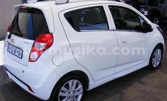 Nunua Ilio tumika Chevrolet Spark Nyeupe Gari ndani ya Beitbridge nchini Matabeleland Kusini Nunua Ilio tumika Chevrolet Spark Nyeupe Gari ndani ya Beitbridge nchini Matabeleland Kusini