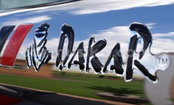 Buy Used Toyota Hilux Red Car in Beitbridge in Matabeleland South Buy Used Toyota Hilux Red Car in Beitbridge in Matabeleland South