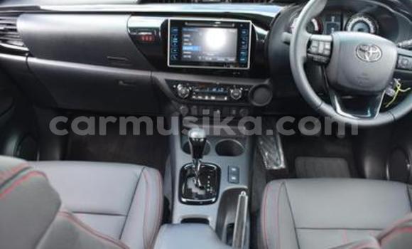 Buy Used Toyota Hilux Red Car in Beitbridge in Matabeleland South Buy Used Toyota Hilux Red Car in Beitbridge in Matabeleland South