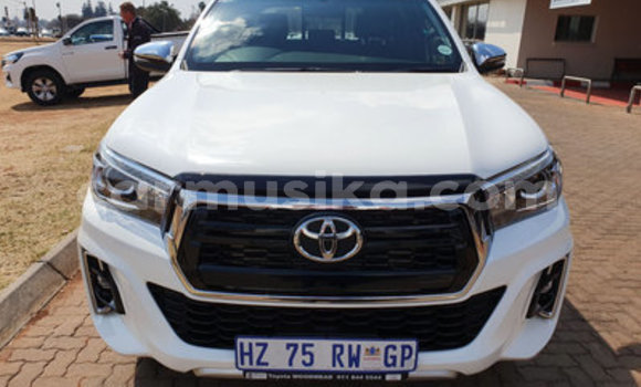 Acheter Occasion Voiture Toyota Hilux Blanc à Beitbridge, Matabeleland South Acheter Occasion Voiture Toyota Hilux Blanc à Beitbridge, Matabeleland South