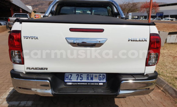 Acheter Occasion Voiture Toyota Hilux Blanc à Beitbridge, Matabeleland South Acheter Occasion Voiture Toyota Hilux Blanc à Beitbridge, Matabeleland South