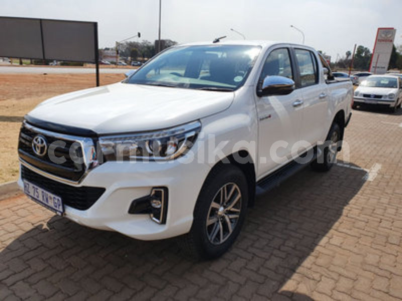 Big with watermark toyota hilux matabeleland south beitbridge 8348