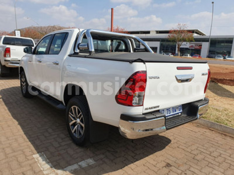 Big with watermark toyota hilux matabeleland south beitbridge 8348