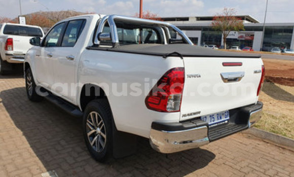 Acheter Occasion Voiture Toyota Hilux Blanc à Beitbridge, Matabeleland South Acheter Occasion Voiture Toyota Hilux Blanc à Beitbridge, Matabeleland South