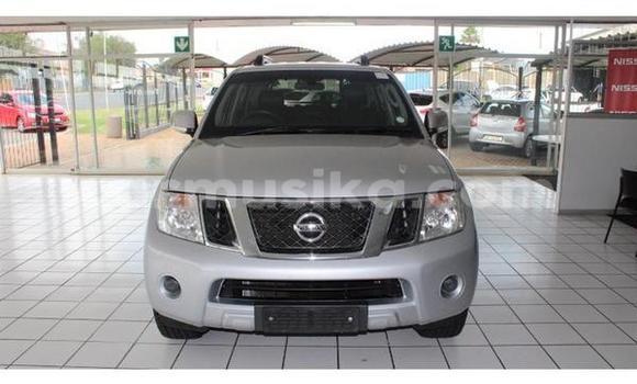 Acheter Occasion Voiture Nissan Navara Gris à Beitbridge, Matabeleland South Acheter Occasion Voiture Nissan Navara Gris à Beitbridge, Matabeleland South