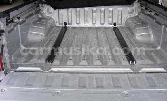 Acheter Occasion Voiture Nissan Navara Gris à Beitbridge, Matabeleland South Acheter Occasion Voiture Nissan Navara Gris à Beitbridge, Matabeleland South