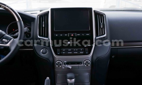 Acheter Import Voiture Toyota Land Cruiser Noir à Import - Dubai, Harare Acheter Import Voiture Toyota Land Cruiser Noir à Import - Dubai, Harare