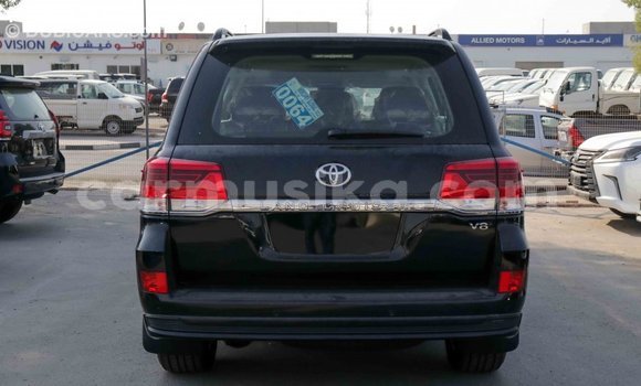 Acheter Import Voiture Toyota Land Cruiser Noir à Import - Dubai, Harare Acheter Import Voiture Toyota Land Cruiser Noir à Import - Dubai, Harare