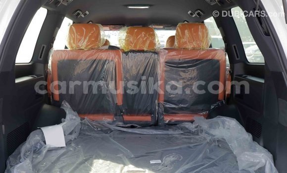 Acheter Import Voiture Lexus LX Blanc à Import - Dubai, Harare Acheter Import Voiture Lexus LX Blanc à Import - Dubai, Harare