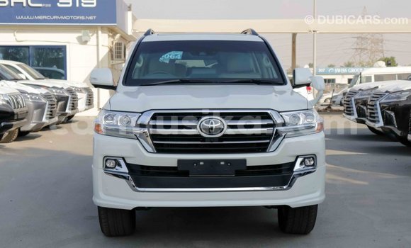 Buy Import Toyota Land Cruiser White Car in Import - Dubai in Harare Buy Import Toyota Land Cruiser White Car in Import - Dubai in Harare