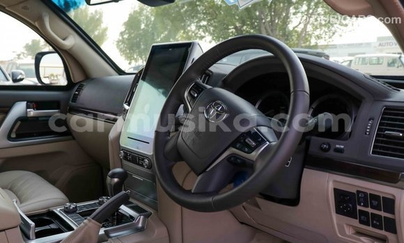 Buy Import Toyota Land Cruiser White Car in Import - Dubai in Harare Buy Import Toyota Land Cruiser White Car in Import - Dubai in Harare