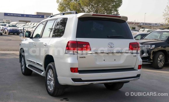 Buy Import Toyota Land Cruiser White Car in Import - Dubai in Harare Buy Import Toyota Land Cruiser White Car in Import - Dubai in Harare