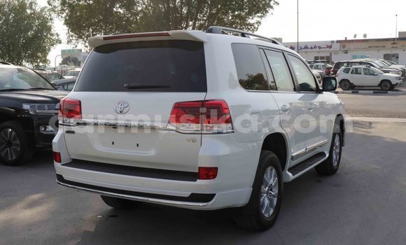 Buy Import Toyota Land Cruiser White Car in Import - Dubai in Harare Buy Import Toyota Land Cruiser White Car in Import - Dubai in Harare