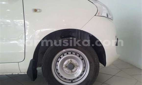 Nunua Ilio tumika Toyota Avanza Nyeupe Gari ndani ya Beitbridge nchini Matabeleland Kusini Nunua Ilio tumika Toyota Avanza Nyeupe Gari ndani ya Beitbridge nchini Matabeleland Kusini