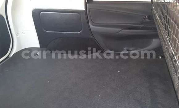 Nunua Ilio tumika Toyota Avanza Nyeupe Gari ndani ya Beitbridge nchini Matabeleland Kusini Nunua Ilio tumika Toyota Avanza Nyeupe Gari ndani ya Beitbridge nchini Matabeleland Kusini