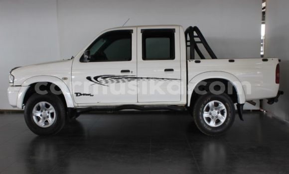 Acheter Occasion Voiture Mazda B–series Blanc à Chitungwiza, Harare Acheter Occasion Voiture Mazda B–series Blanc à Chitungwiza, Harare