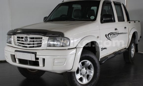 Acheter Occasion Voiture Mazda B–series Blanc à Chitungwiza, Harare Acheter Occasion Voiture Mazda B–series Blanc à Chitungwiza, Harare