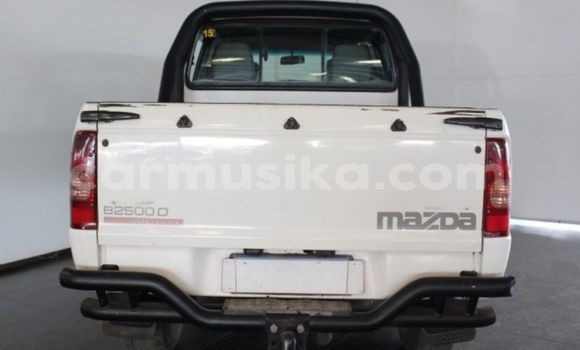 Acheter Occasion Voiture Mazda B–series Blanc à Chitungwiza, Harare Acheter Occasion Voiture Mazda B–series Blanc à Chitungwiza, Harare