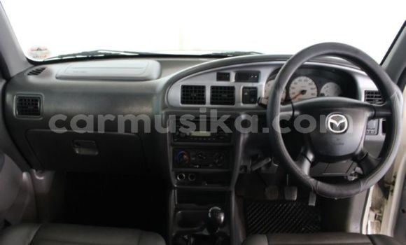 Acheter Occasion Voiture Mazda B–series Blanc à Chitungwiza, Harare Acheter Occasion Voiture Mazda B–series Blanc à Chitungwiza, Harare