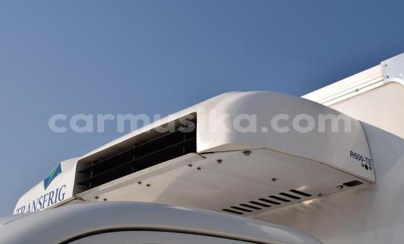 Acheter Occasion Utilitaire Hyundai H200 Blanc à Beitbridge, Matabeleland South Acheter Occasion Utilitaire Hyundai H200 Blanc à Beitbridge, Matabeleland South