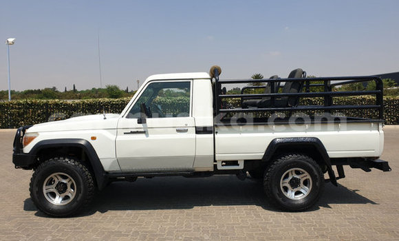 Tenga Tsaru Toyota Land Cruiser Chena Mota in Harare in Harare Tenga Tsaru Toyota Land Cruiser Chena Mota in Harare in Harare