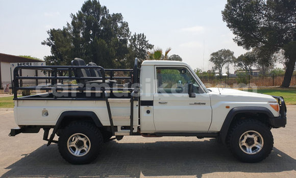 Tenga Tsaru Toyota Land Cruiser Chena Mota in Harare in Harare Tenga Tsaru Toyota Land Cruiser Chena Mota in Harare in Harare