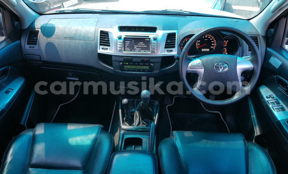 Tenga Tsaru Toyota Hilux Chena Mota in Harare in Harare Tenga Tsaru Toyota Hilux Chena Mota in Harare in Harare