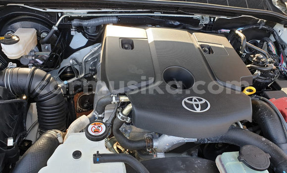 Acheter Occasion Voiture Toyota Fortuner Blanc à Beitbridge, Matabeleland South Acheter Occasion Voiture Toyota Fortuner Blanc à Beitbridge, Matabeleland South