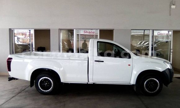 Acheter Occasion Voiture Isuzu KB Blanc à Harare, Harare Acheter Occasion Voiture Isuzu KB Blanc à Harare, Harare