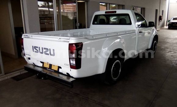 Acheter Occasion Voiture Isuzu KB Blanc à Harare, Harare Acheter Occasion Voiture Isuzu KB Blanc à Harare, Harare