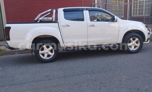 Acheter Occasion Voiture Isuzu KB Blanc à Glen View, Harare Acheter Occasion Voiture Isuzu KB Blanc à Glen View, Harare