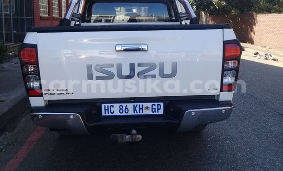 Acheter Occasion Voiture Isuzu KB Blanc à Glen View, Harare Acheter Occasion Voiture Isuzu KB Blanc à Glen View, Harare