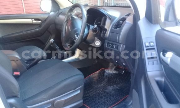 Acheter Occasion Voiture Isuzu KB Blanc à Glen View, Harare Acheter Occasion Voiture Isuzu KB Blanc à Glen View, Harare