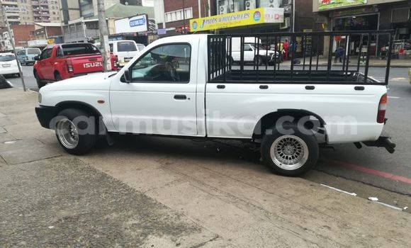 Acheter Occasion Voiture Ford Ranger Blanc à Beitbridge, Matabeleland South Acheter Occasion Voiture Ford Ranger Blanc à Beitbridge, Matabeleland South