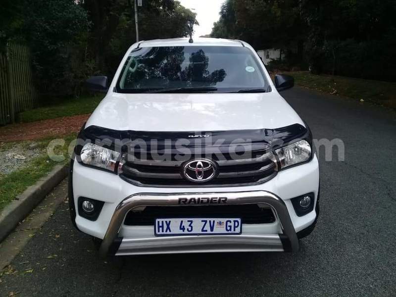 Big with watermark toyota hilux matabeleland south beitbridge 8385