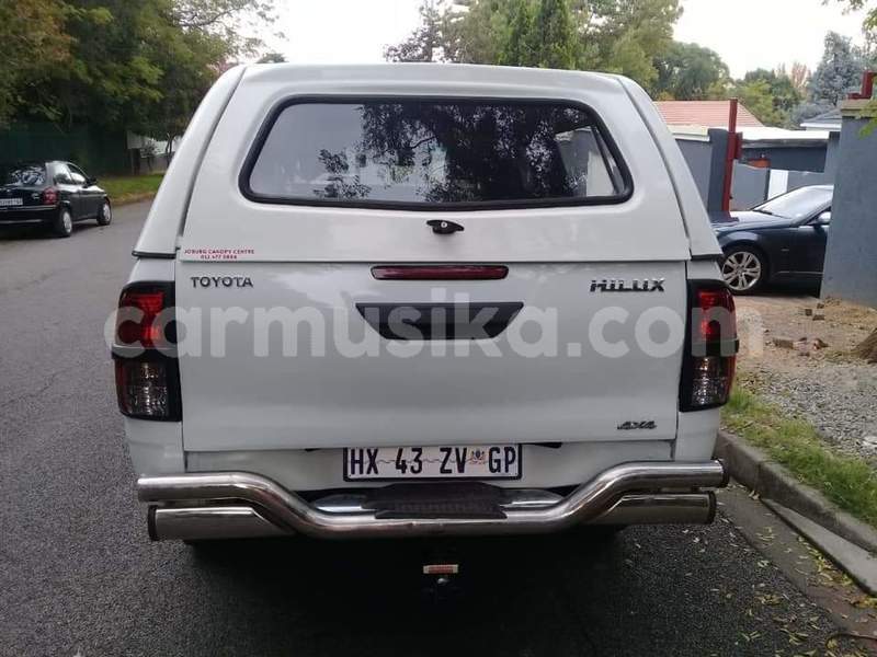 Big with watermark toyota hilux matabeleland south beitbridge 8385